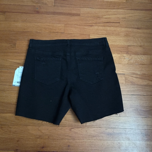 NWT Time and Tru Black Comfort Stretch Maternity Bermuda Shorts Large 12- 14 - Picture 8 of 14